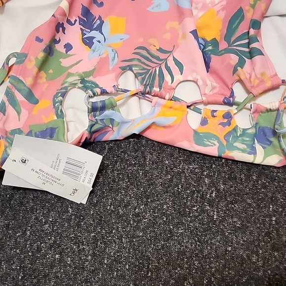 True Craft One-piece Swimsuit - Picture 4 of 5